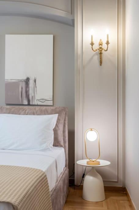 Urban Elegance In Kolonaki Apartment Athena Bagian luar foto