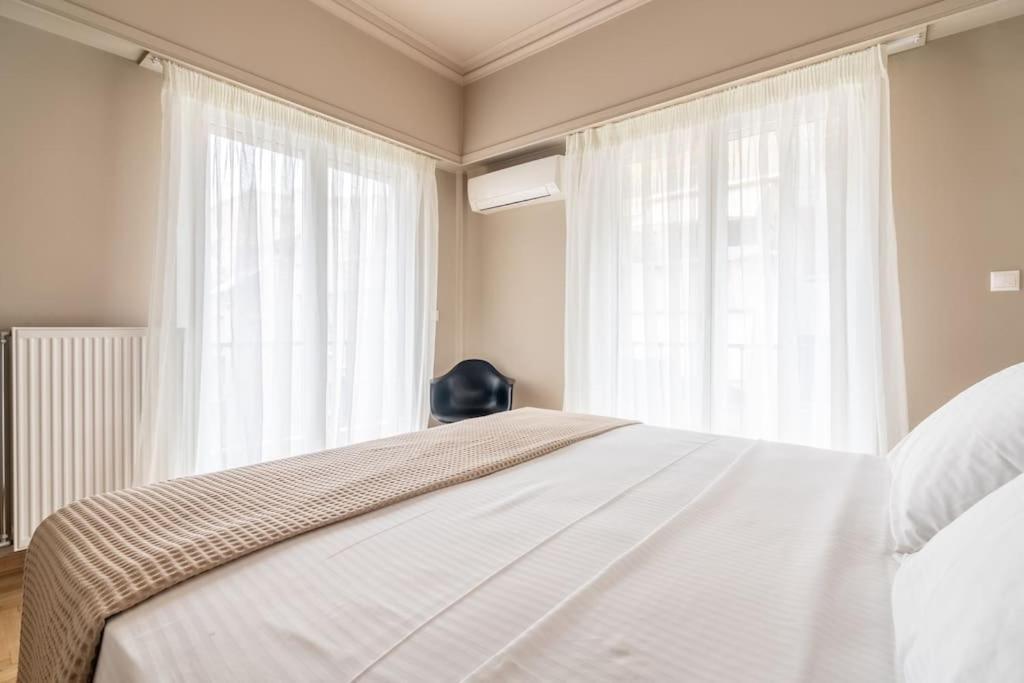 Urban Elegance In Kolonaki Apartment Athena Bagian luar foto
