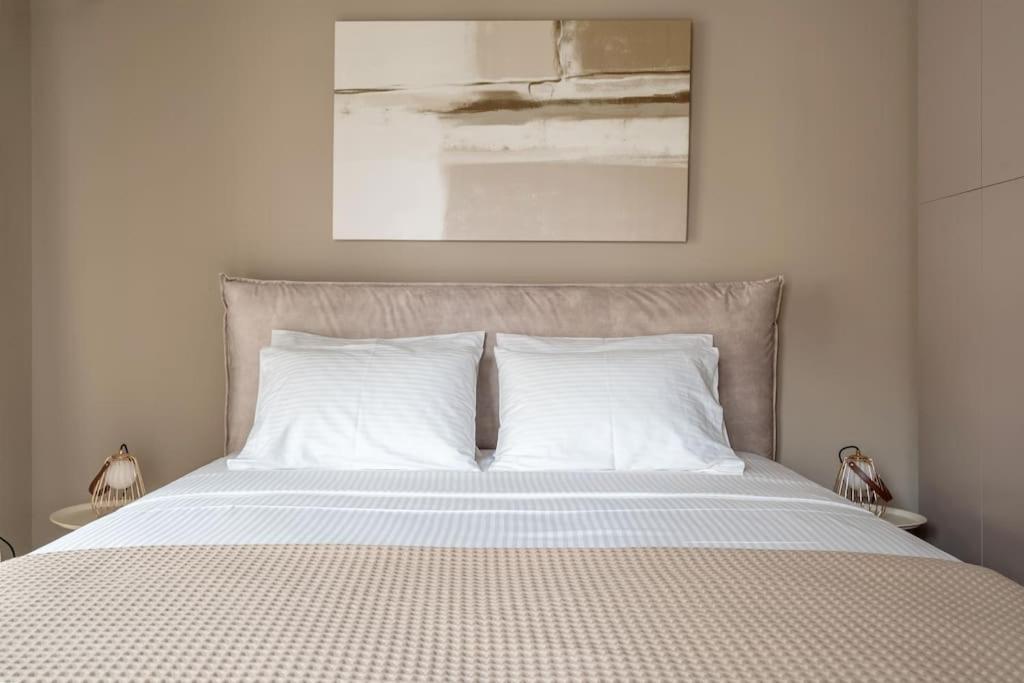 Urban Elegance In Kolonaki Apartment Athena Bagian luar foto
